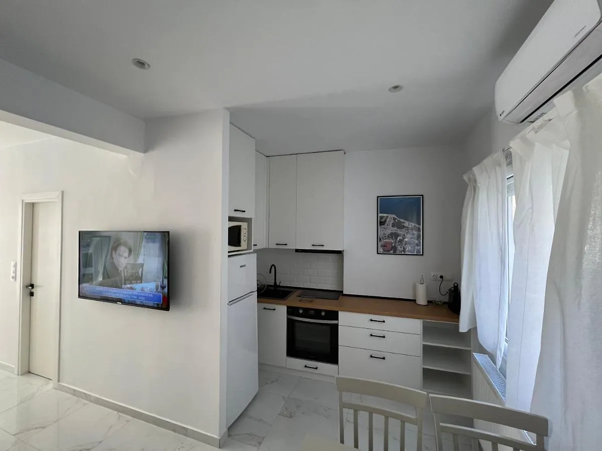 Modern 1-Bedroom Apartment In The City Center Θεσσαλονίκη